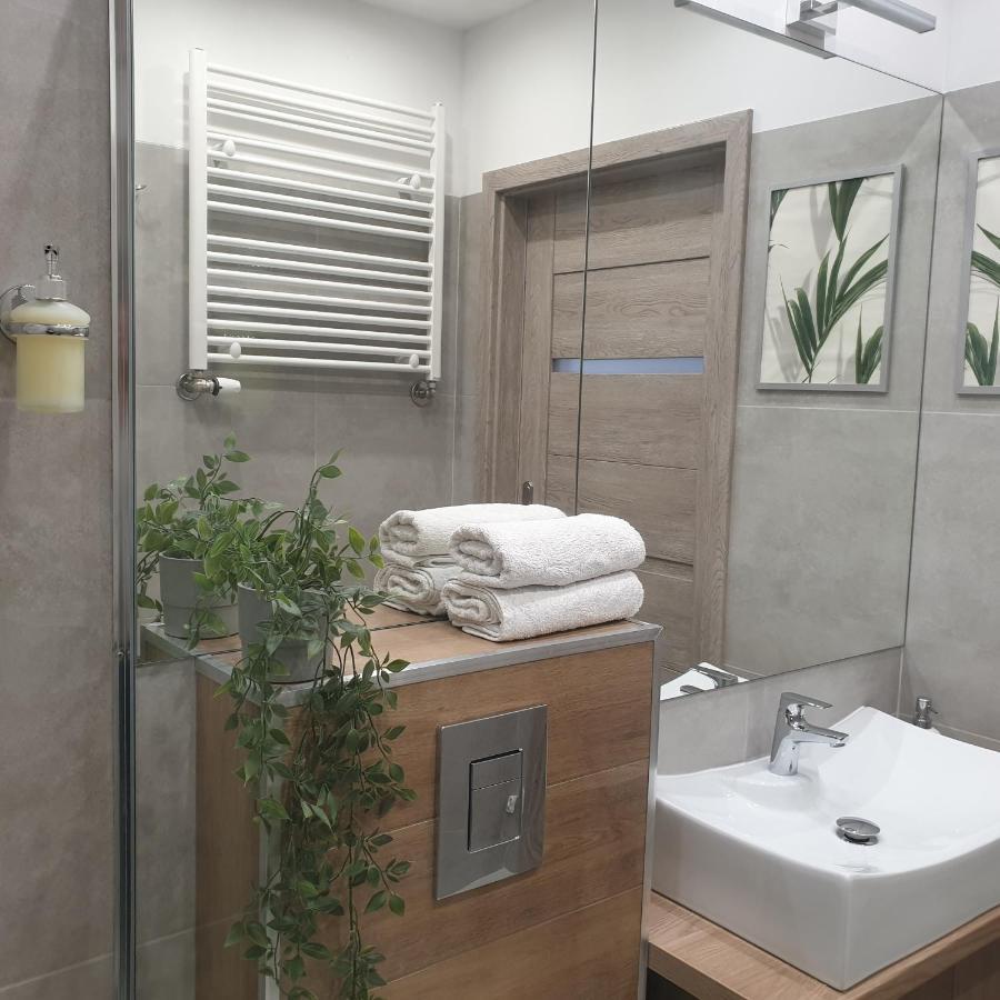 Apartament Q Apart CORAL - parking, klimatyzacja, Netflix, STUDIO Łódź Zewnętrze zdjęcie