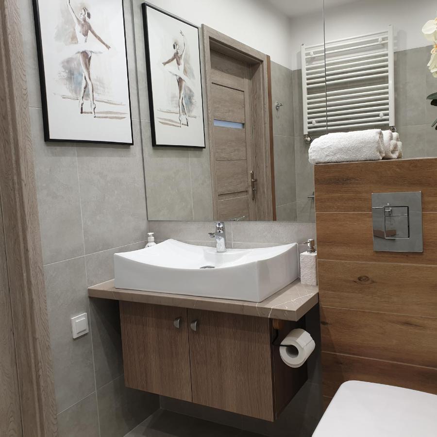 Apartament Q Apart CORAL - parking, klimatyzacja, Netflix, STUDIO Łódź Zewnętrze zdjęcie